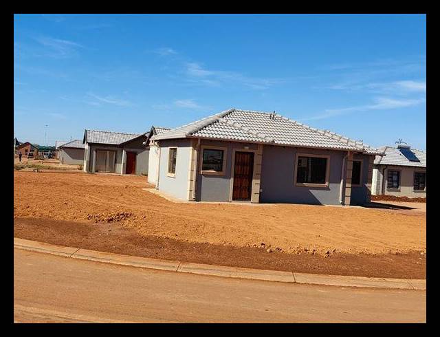 2 BEDROOM HOUSE FOR SALE IN REIGERPARK